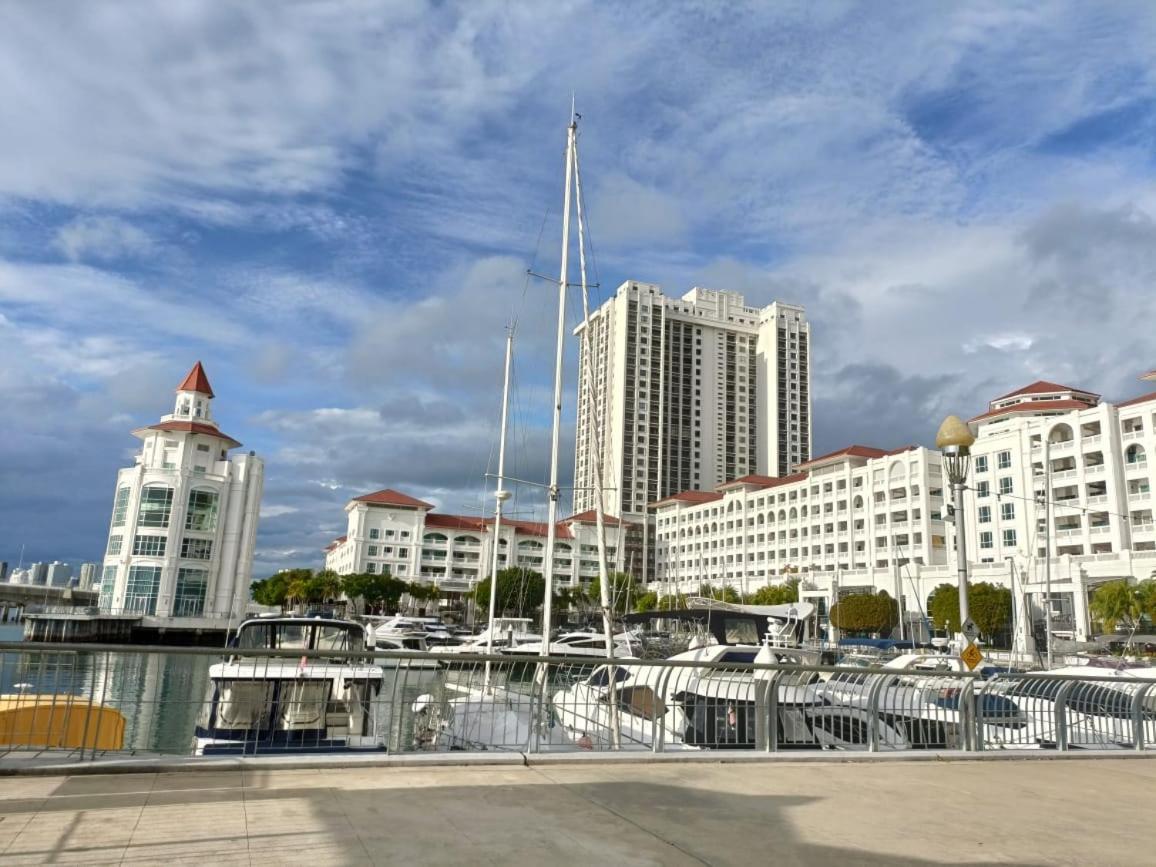 Straits Quay Marina Suites Penang By Aurorahomes Bagan Jermal Dış mekan fotoğraf