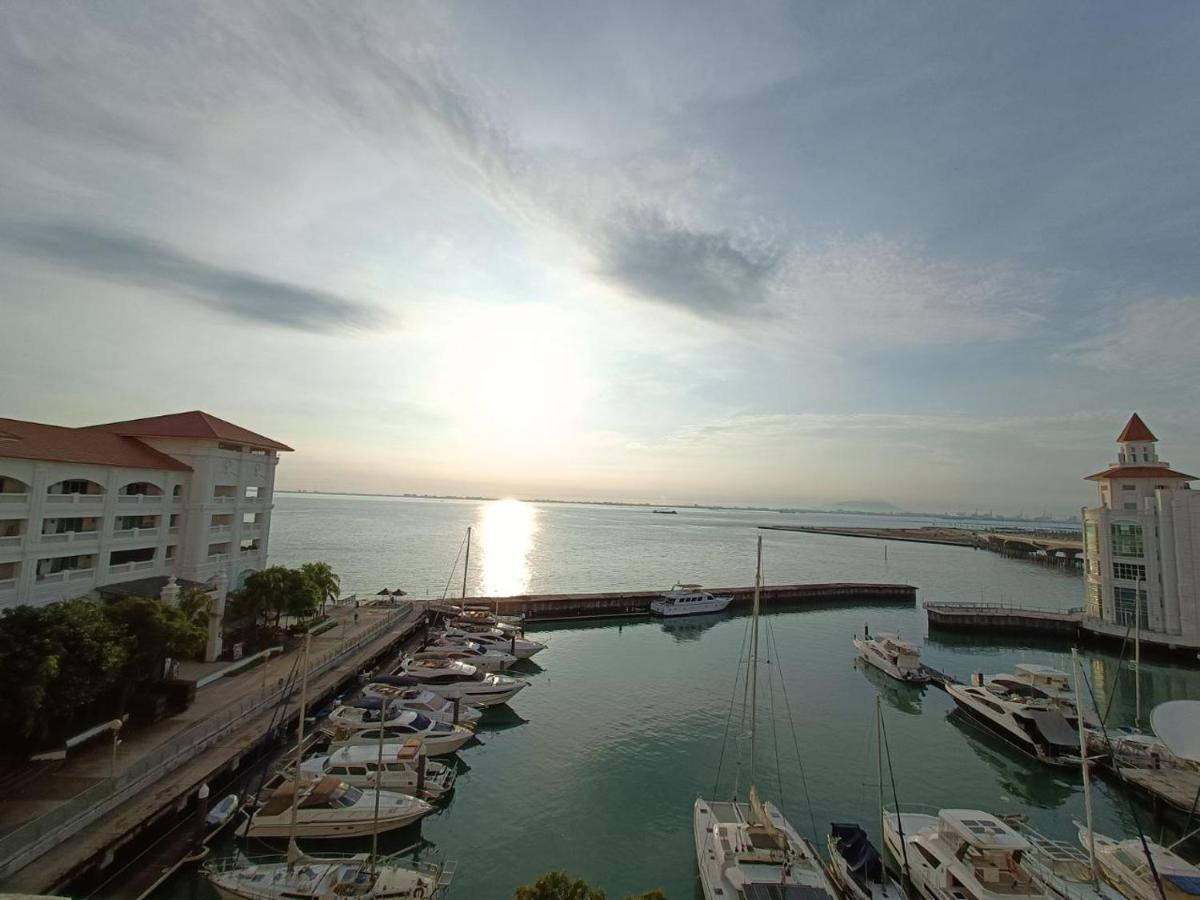 Straits Quay Marina Suites Penang By Aurorahomes Bagan Jermal Dış mekan fotoğraf